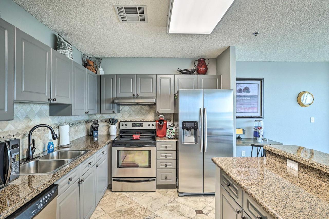 Fort Worth Condo With Racetrack Views And Pool Access Exteriér fotografie