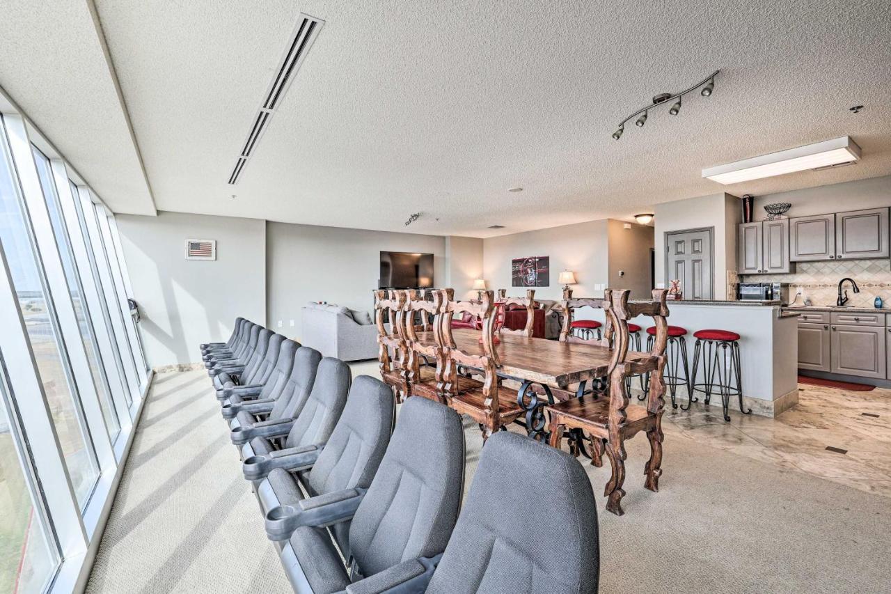 Fort Worth Condo With Racetrack Views And Pool Access Exteriér fotografie